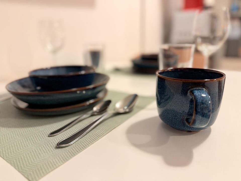 Coffee/tea facilities, Dining area