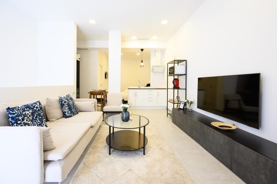 Communal lounge/ TV room, TV and multimedia, Kitchen or kitchenette, Living room, Seating area