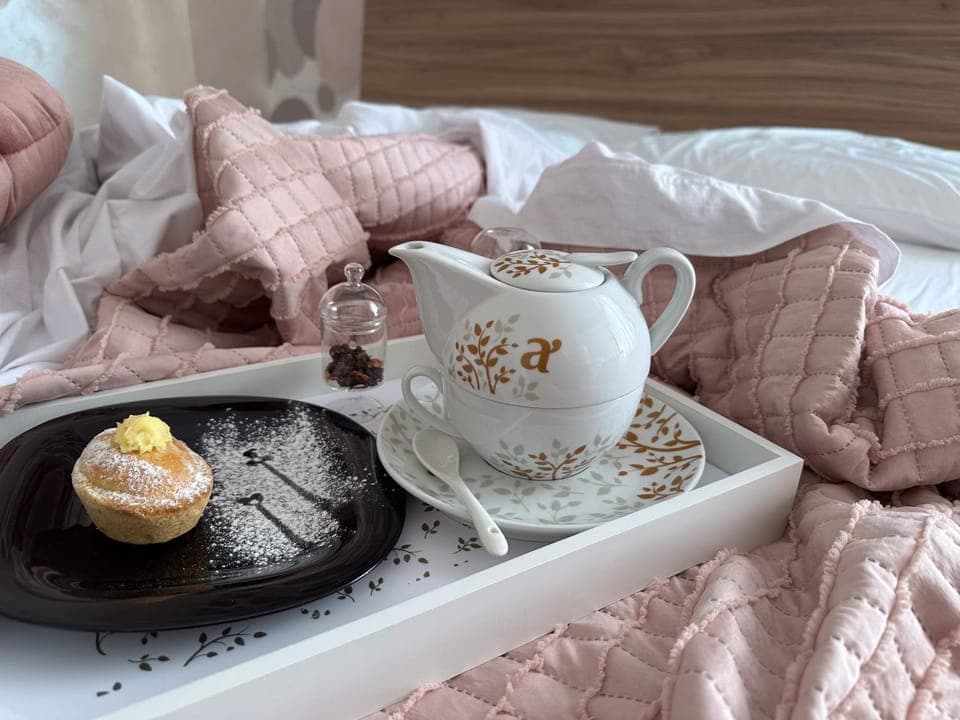 Bed, Winter, Summer, Bedroom, Breakfast