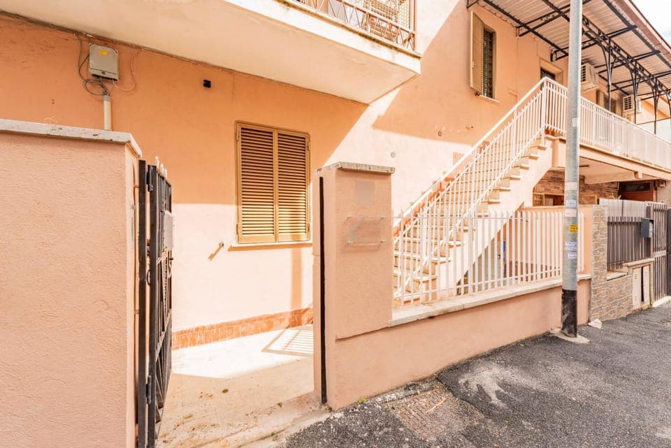 Property building, Day, View (from property/room), Balcony/Terrace