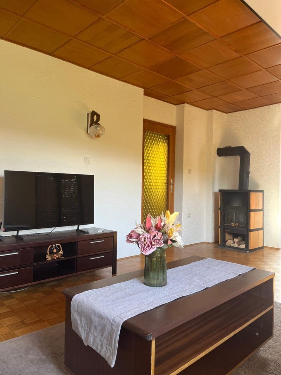 Communal lounge/ TV room, Living room