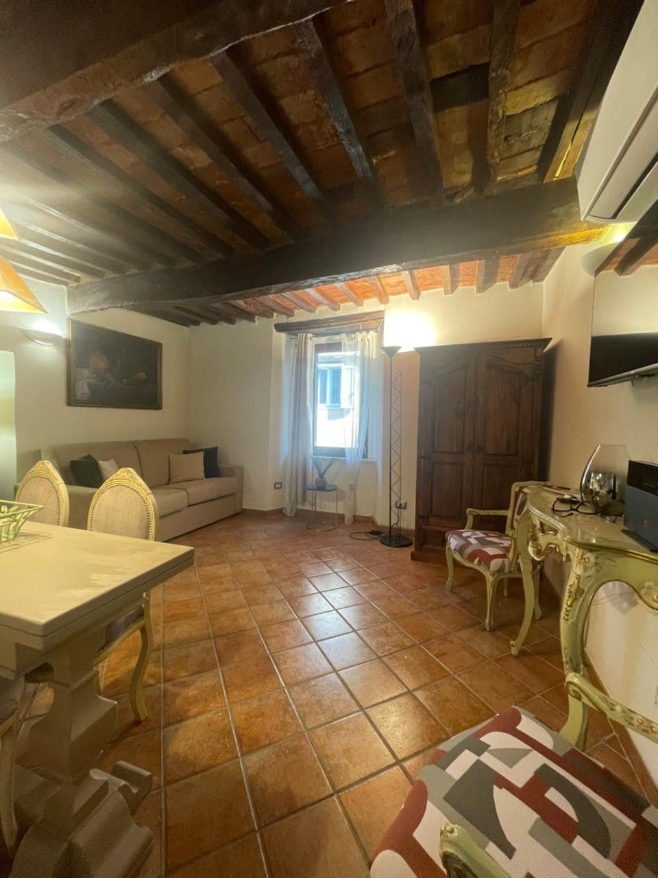 TV and multimedia, Living room, Seating area