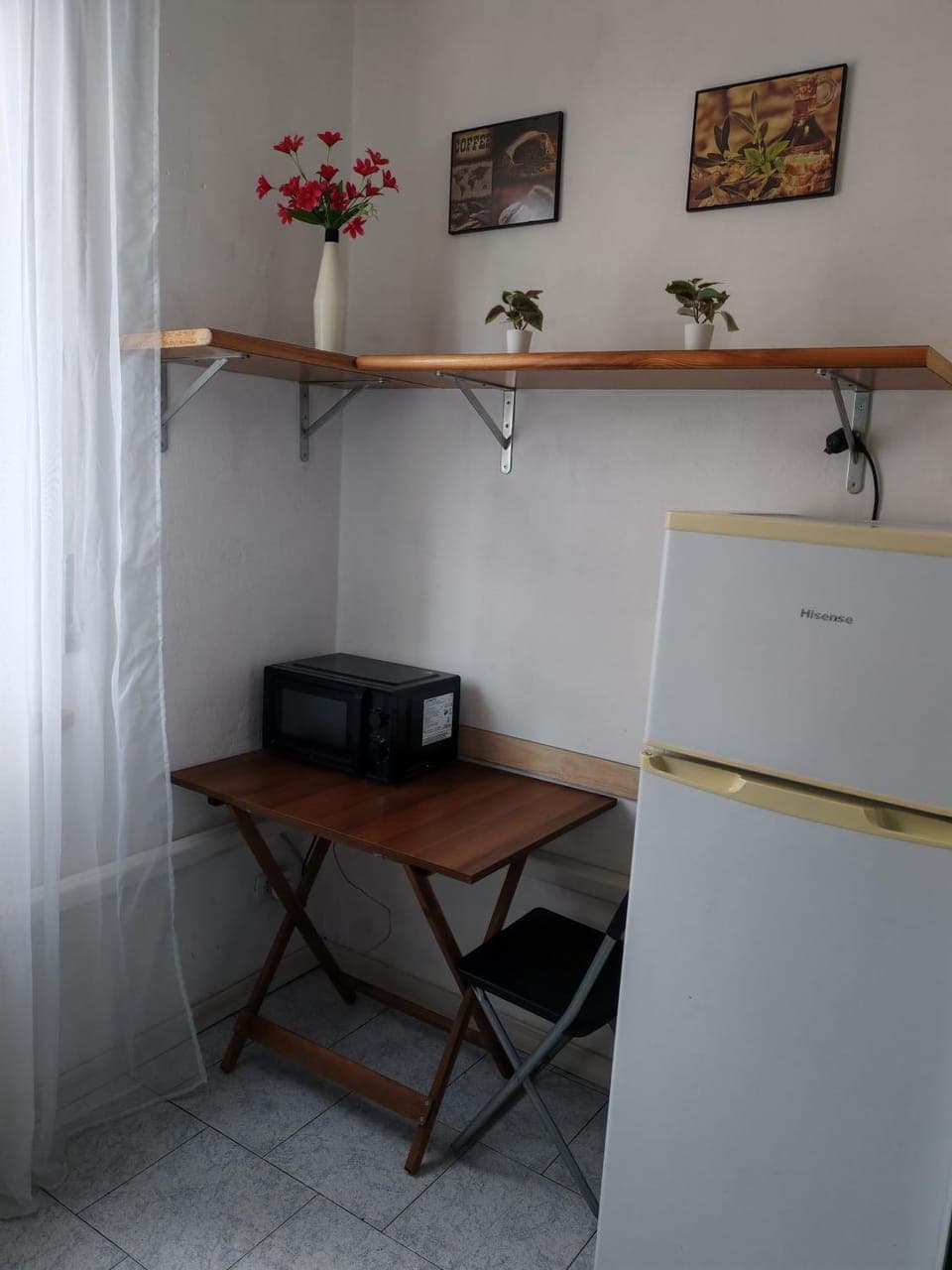 Kitchen or kitchenette