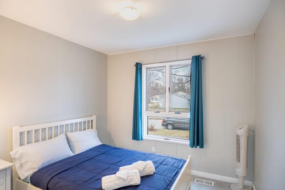 Bed, Bedroom