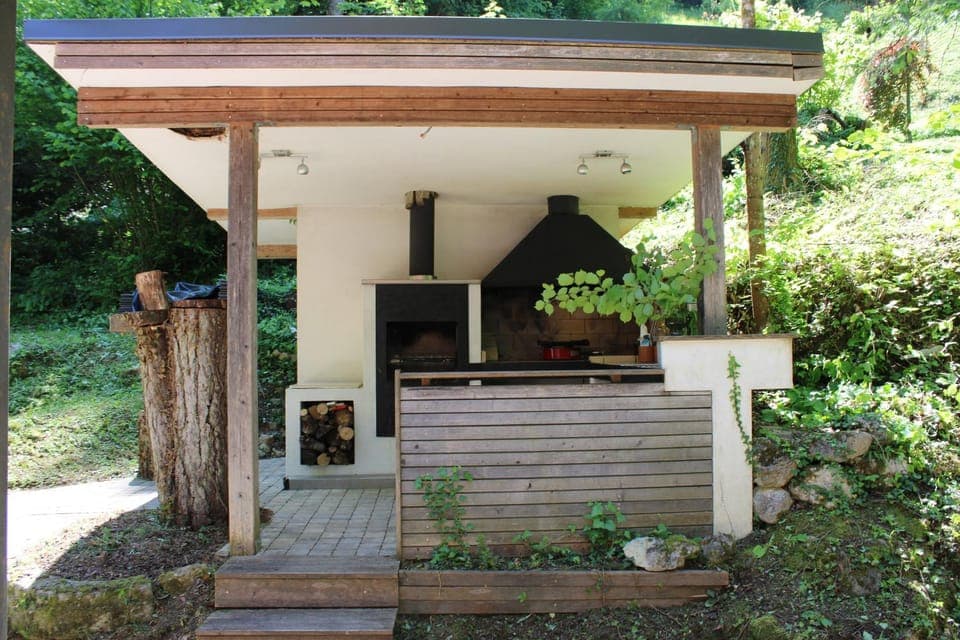 Property building, Day, Garden, Garden view