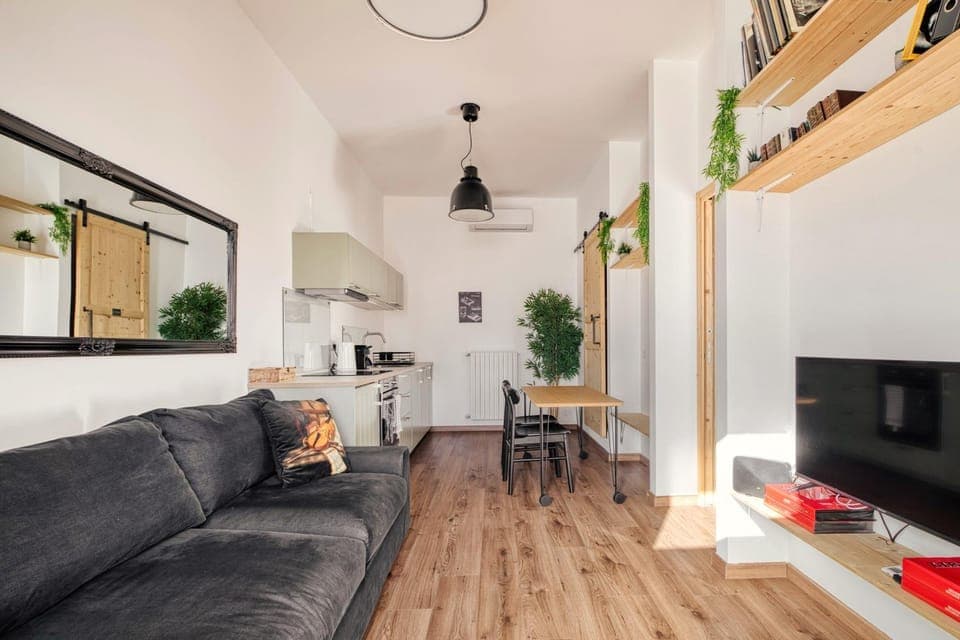 Communal lounge/ TV room, TV and multimedia, Living room, Seating area