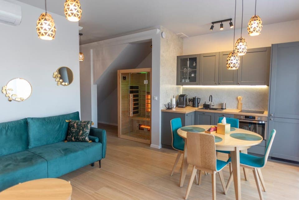 Sauna, Sauna, Kitchen or kitchenette, Dining area, microwave, stove, stove, kitchen, kitchen