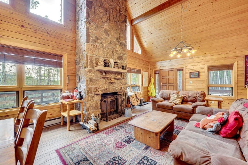 4 Mi to RMNP Allenspark Cabin with Wraparound Deck! Cabin in Allenspark