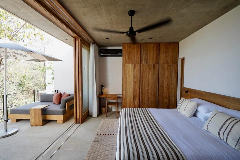 Bed, Photo of the whole room, Seating area, Bedroom, wardrobe