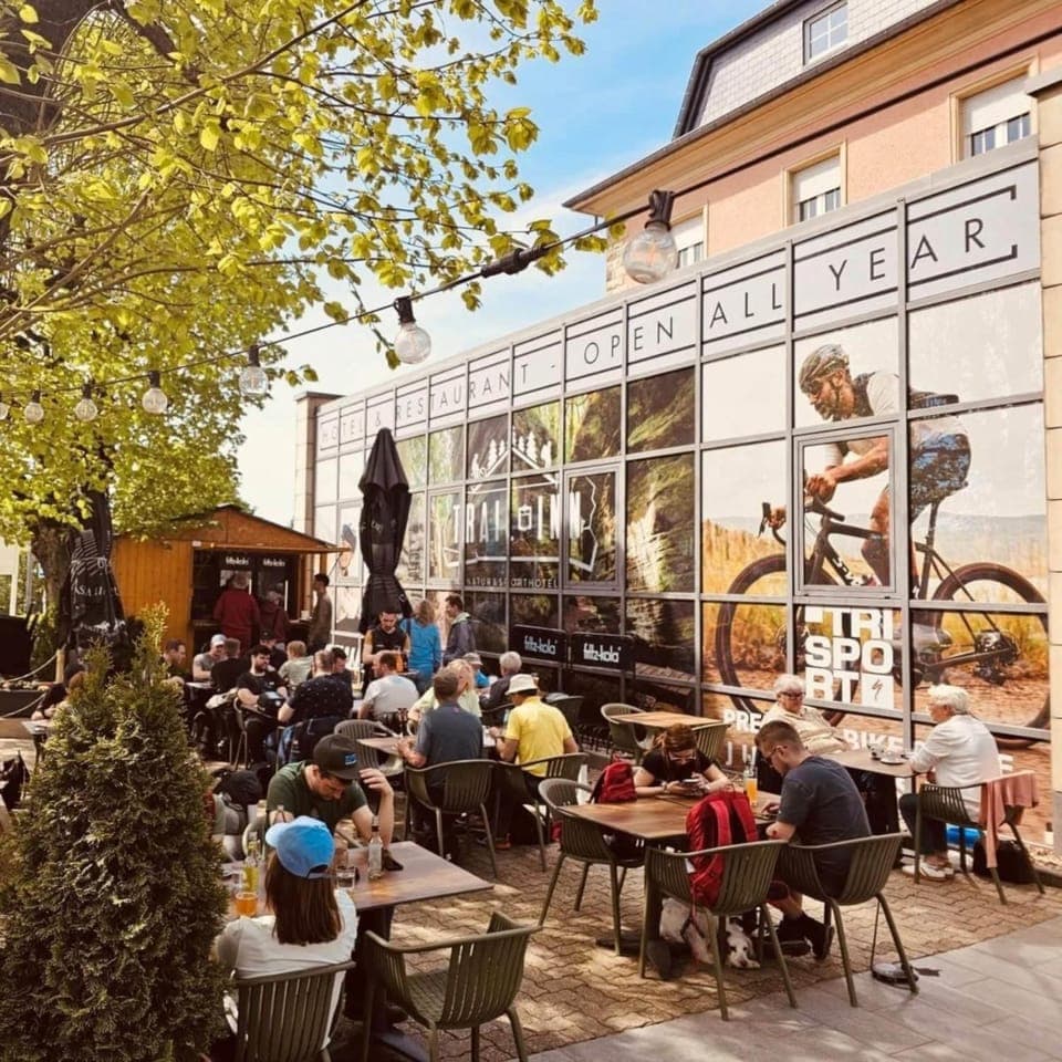 Balcony/Terrace, Food