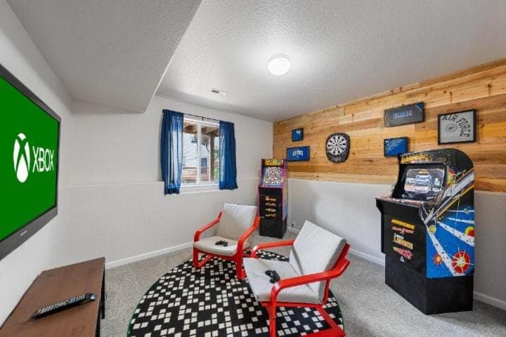 Darts, Game Room