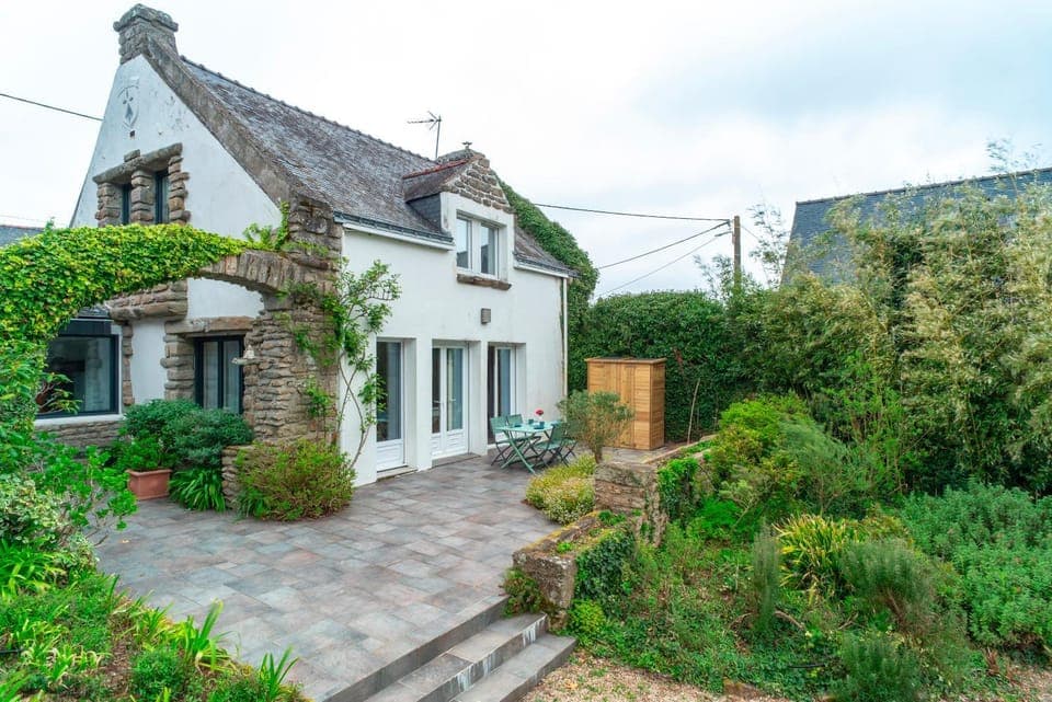 Property building, Day