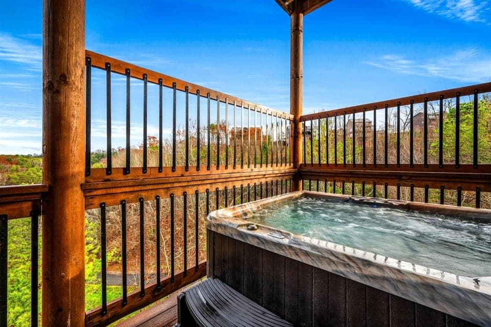 Stunning Cabin with Indoor Pool, Pool Table and Hot-tub in Sevierville, Tennessee Cabin in Pigeon Forge