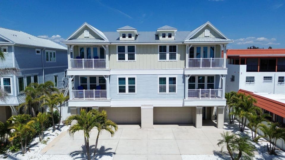 Redington Beach Townhouse 16305 House in North Redington Beach