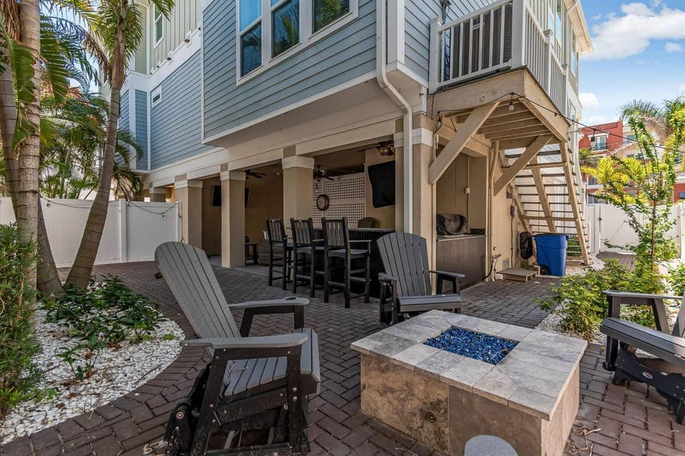 Redington Beach Townhouse 16305 House in North Redington Beach