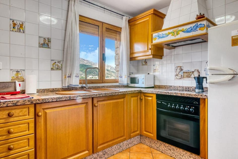 Kitchen or kitchenette, Living room