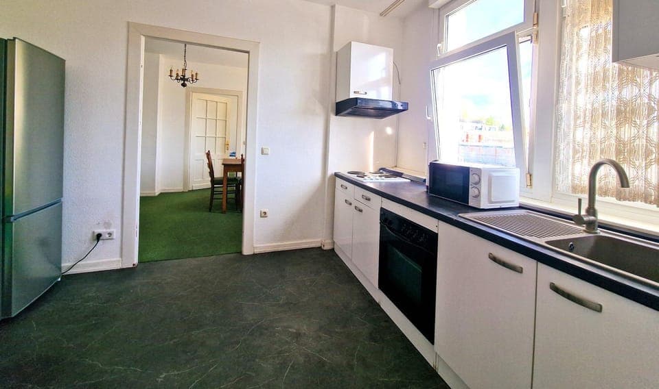 Kitchen or kitchenette, oven, stove