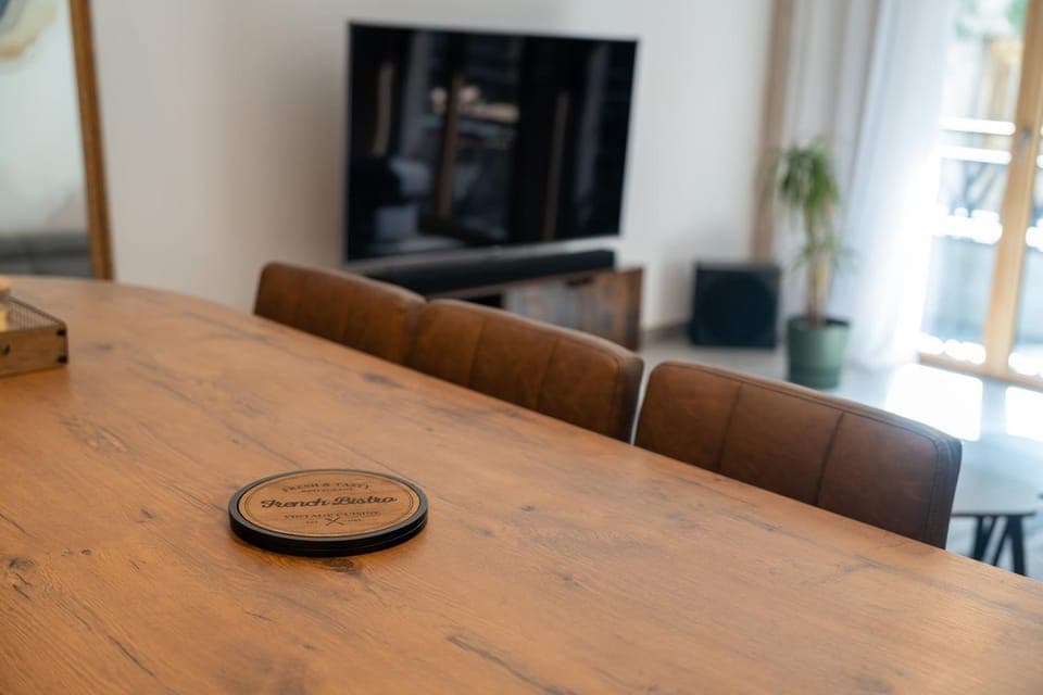 Communal lounge/ TV room, Living room, Seating area