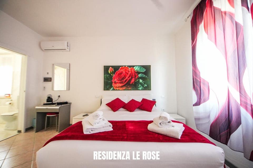 Bed, Photo of the whole room, Bedroom, towels, air conditioner