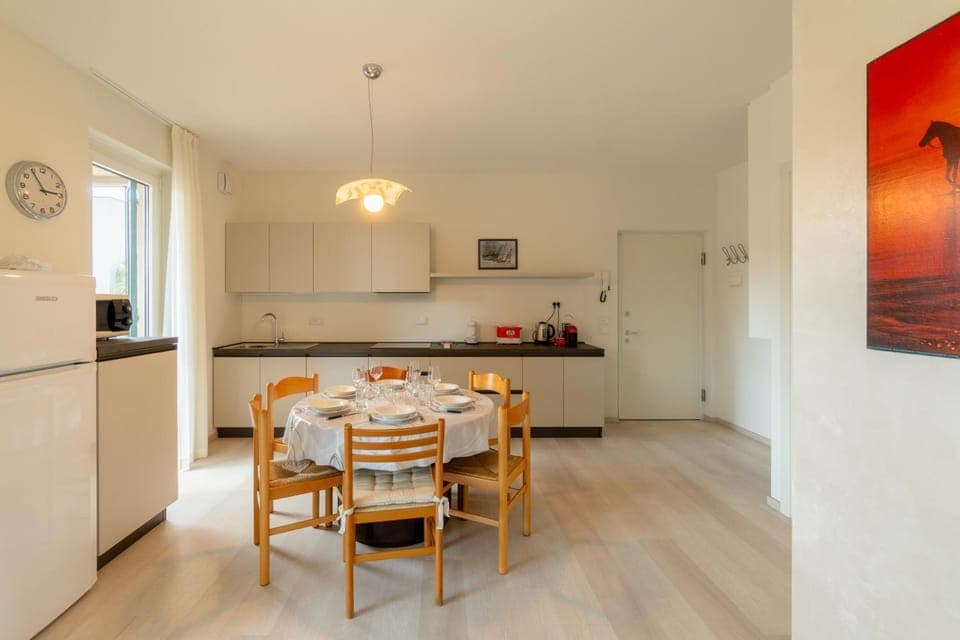 Kitchen or kitchenette, Living room, Dining area