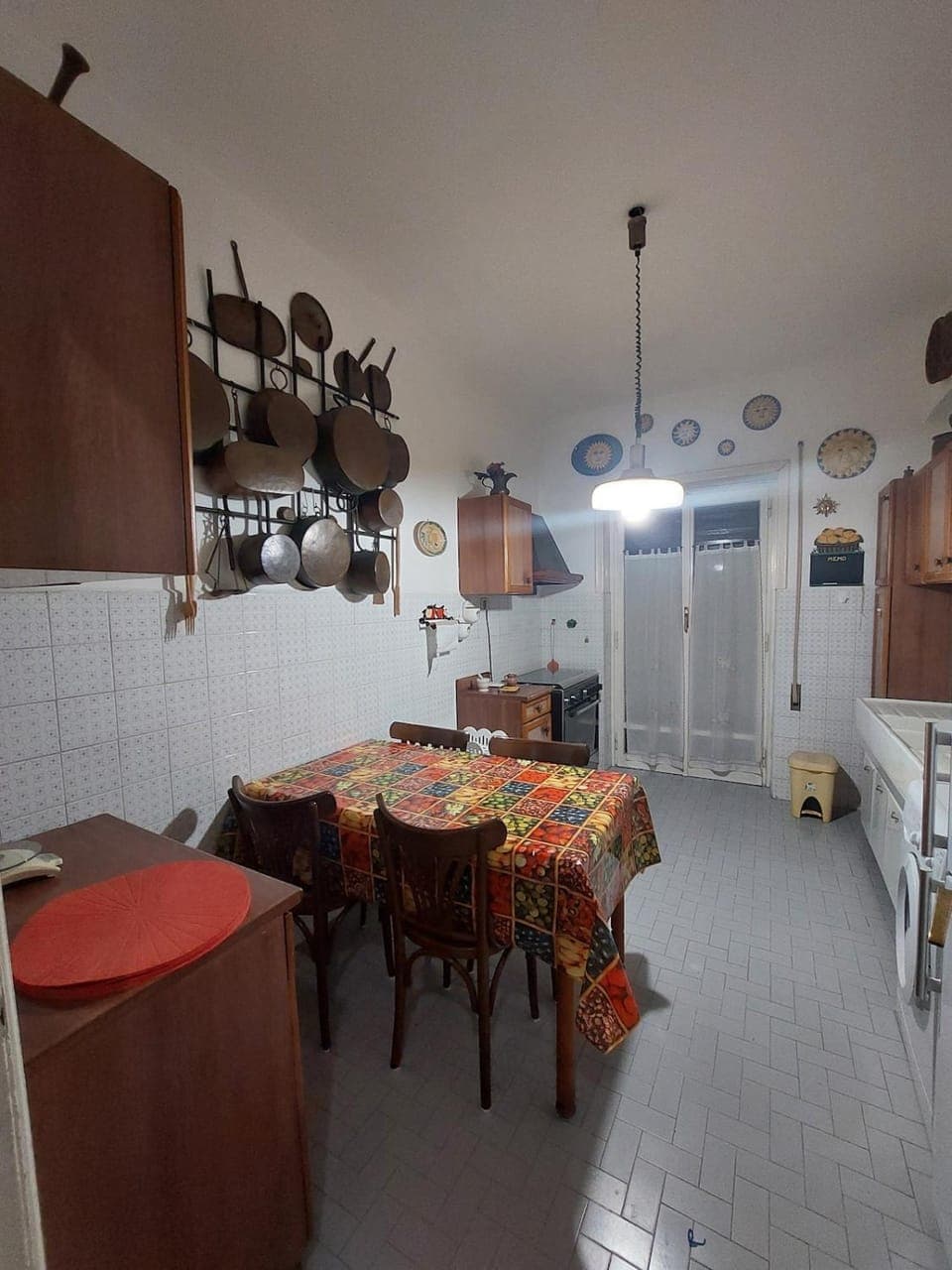 Kitchen or kitchenette, oven, stove