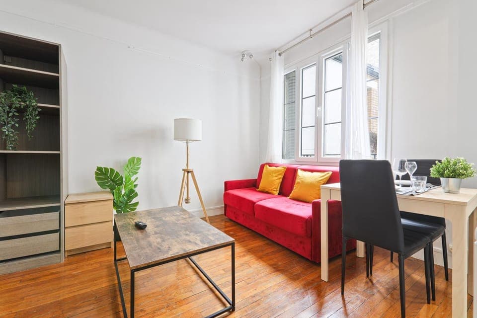 Bed, Living room, Dining area