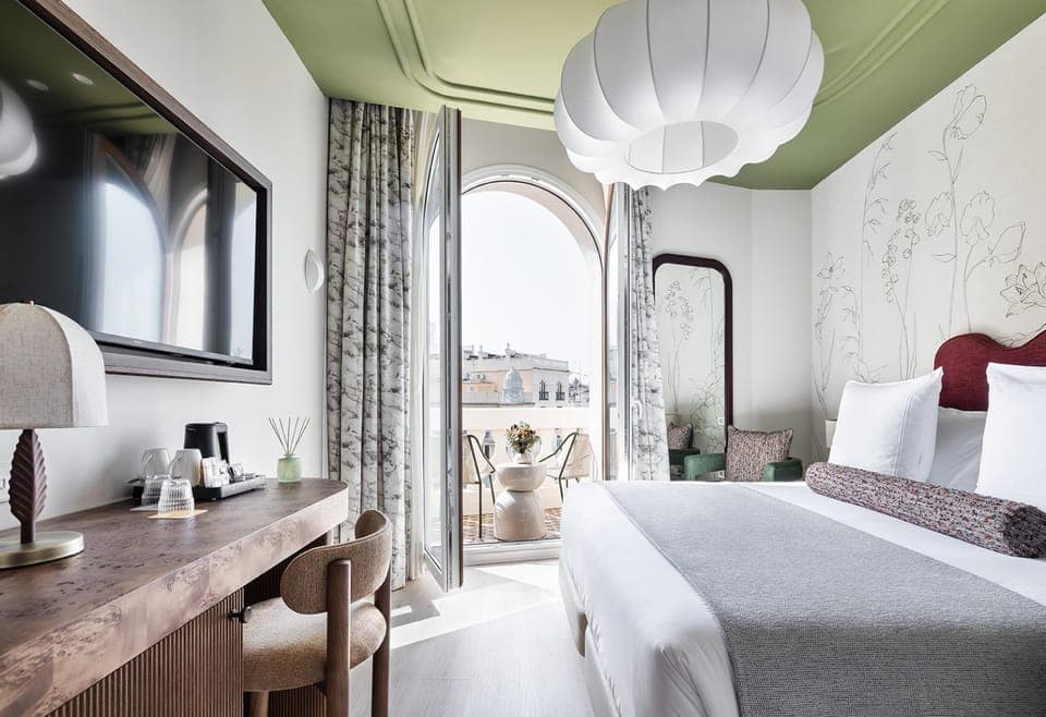 Photo of the whole room