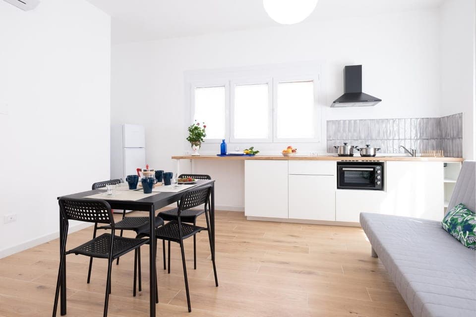 Kitchen or kitchenette, Living room, Dining area