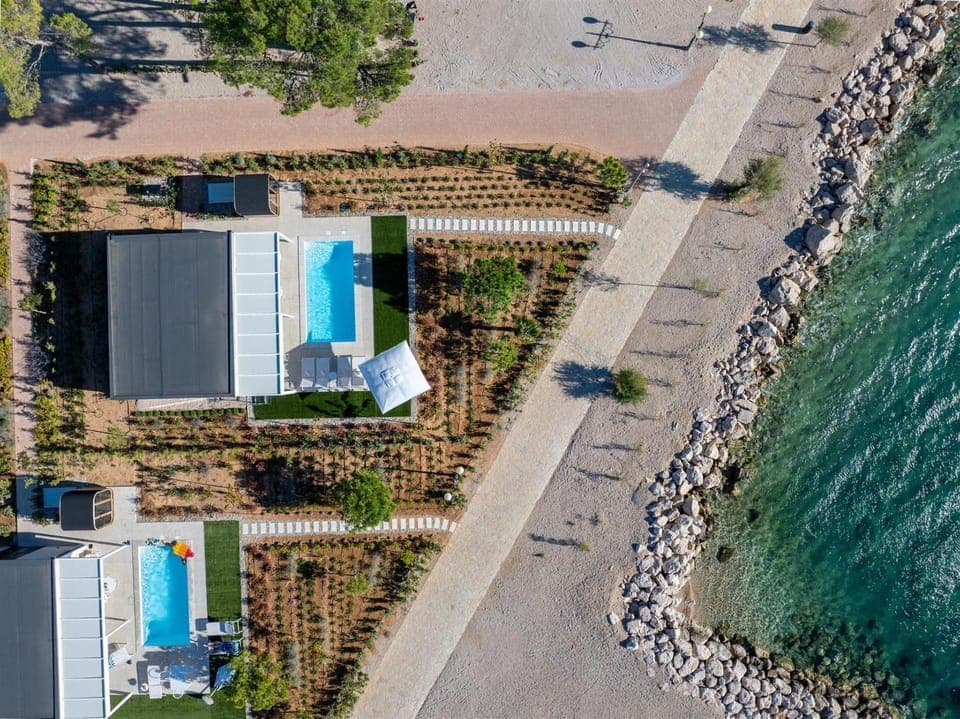Bird's eye view, Sauna, Sea view, Swimming pool
