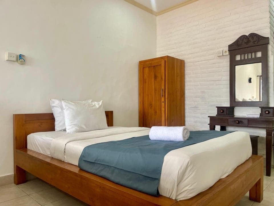 Bed, Photo of the whole room, Bedroom, wardrobe