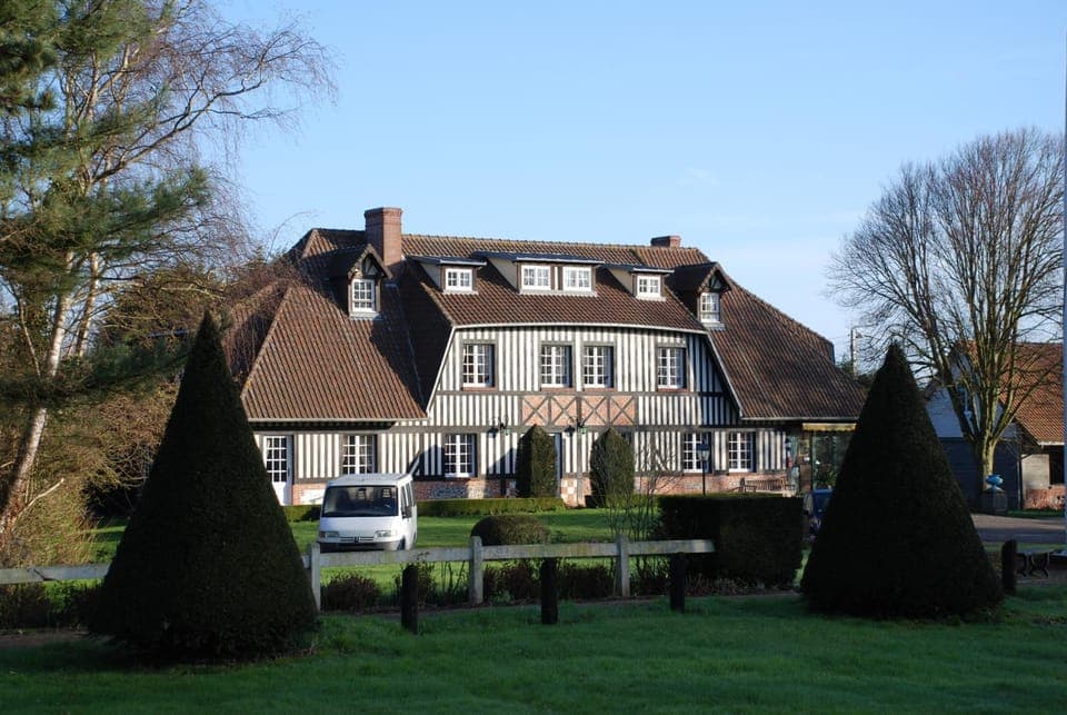 Property building, Day, Garden