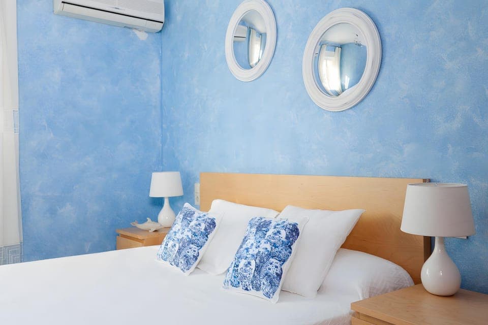 Living room, Bedroom