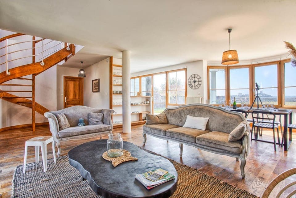 Living room, Dining area