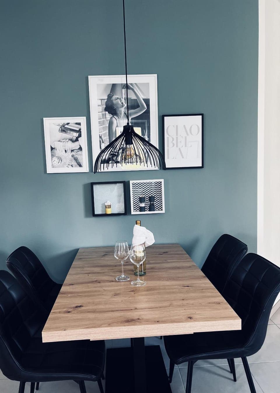 Living room, Dining area