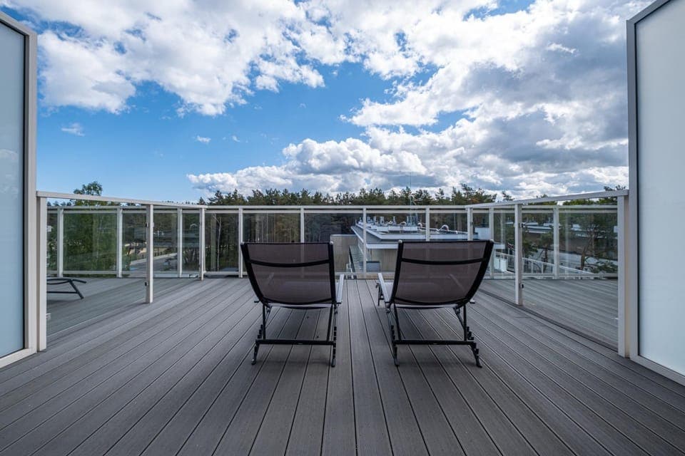 Property building, View (from property/room), Balcony/Terrace
