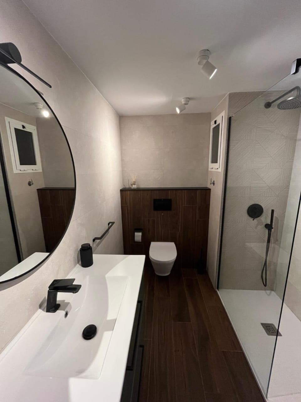 Shower, Toilet, Bathroom