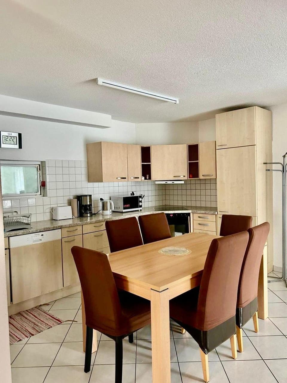 Kitchen or kitchenette, Dining area, oven, stove, toaster