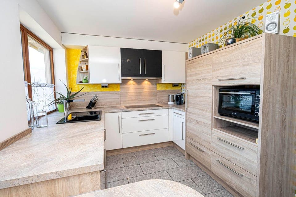 Kitchen or kitchenette, oven, stove