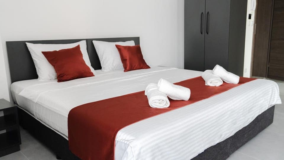 Bed, Photo of the whole room, Bedroom, towels, wardrobe