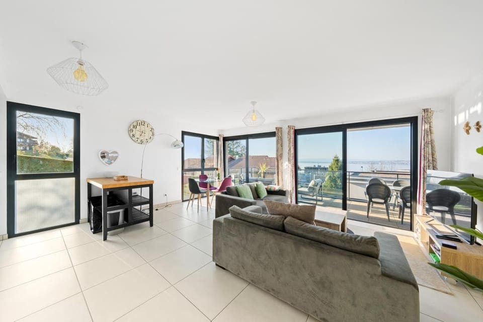 Balcony/Terrace, Living room, Seating area, Dining area