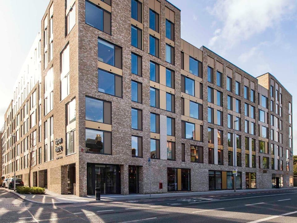 Property building, Street view