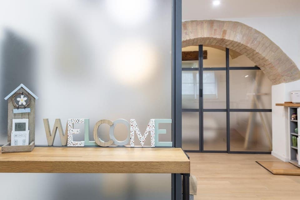 Property logo or sign, Logo/Certificate/Sign, Text overlay, Certificate/Award, heating, internet