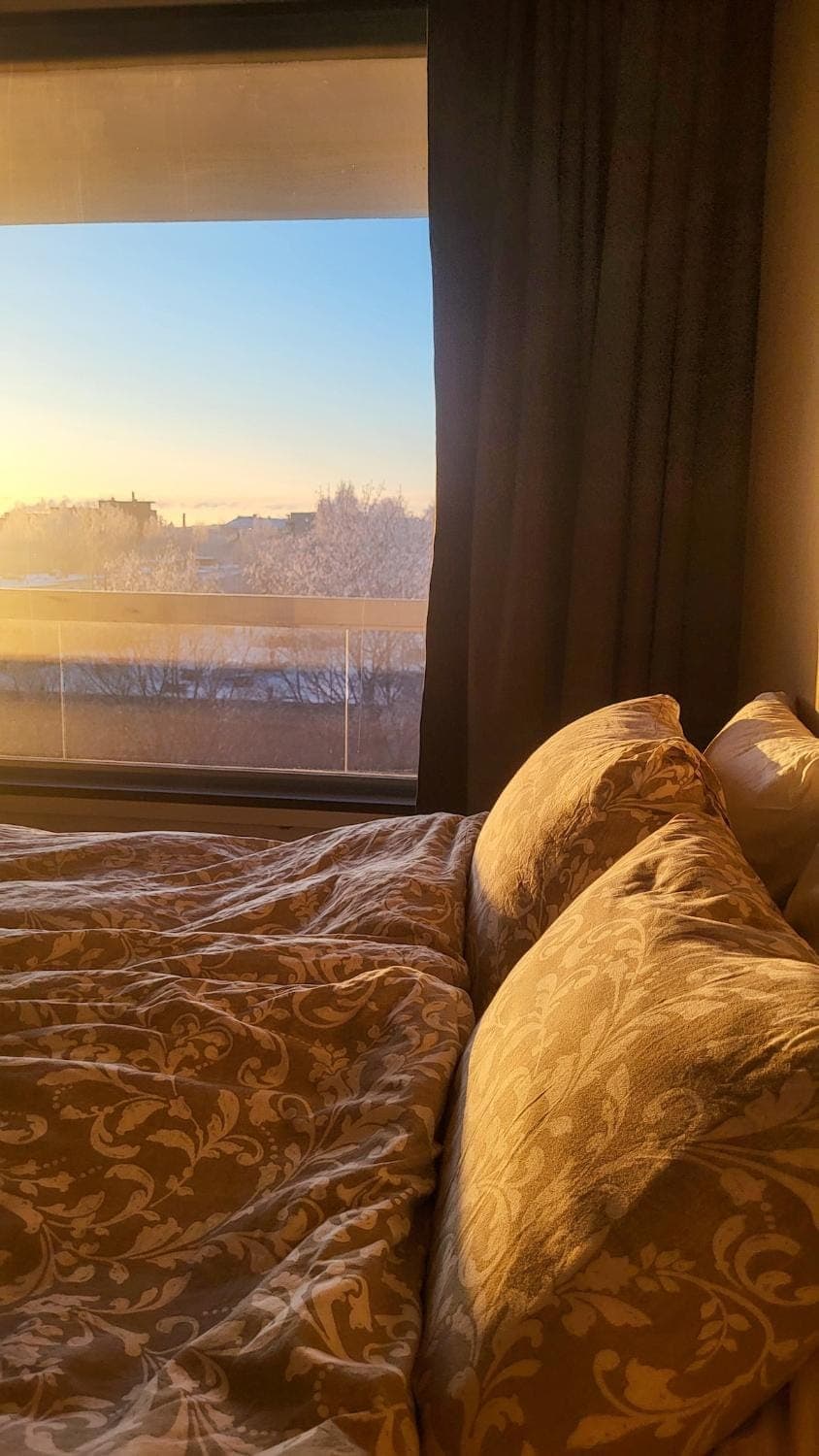 Bed, View (from property/room), View (from property/room), Bedroom, Sunrise, Quiet street view, Inner courtyard view, furniture
