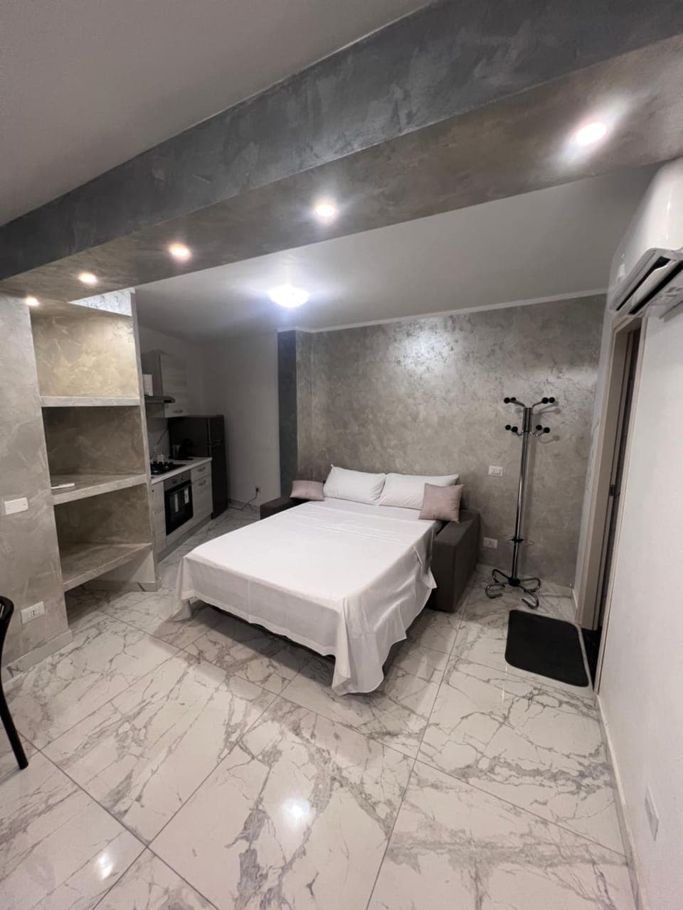 Bed, Bathroom, Photo of the whole room, Bedroom, towels, wardrobe, kitchen