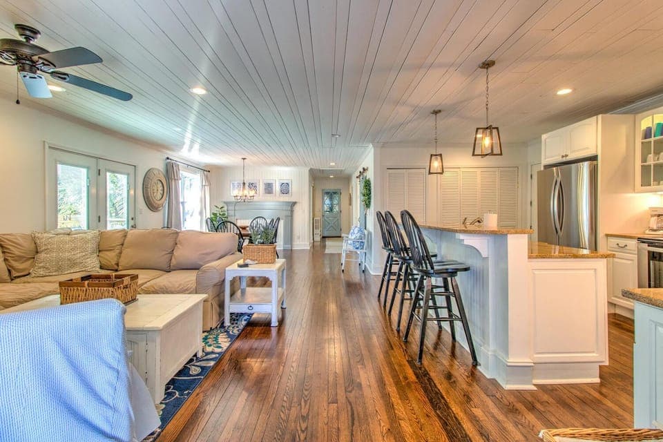Kure Cottage by Carolina Beach Realty House in Kure Beach