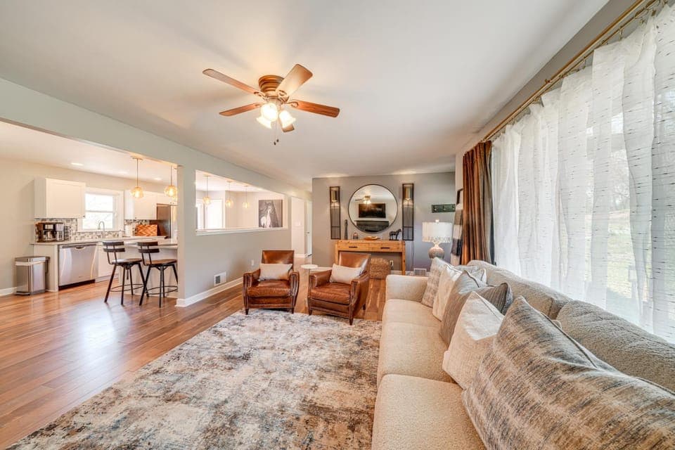 4 Mi to Churchill Downs: Updated Retreat w/ Deck! House in Louisville