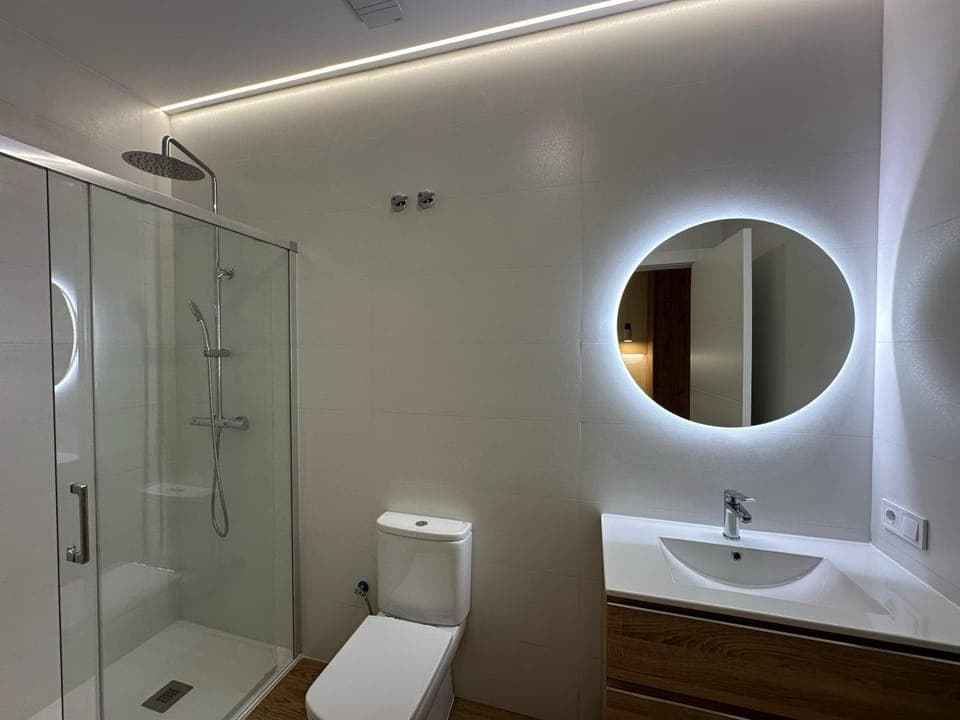 Shower, Toilet, Bathroom