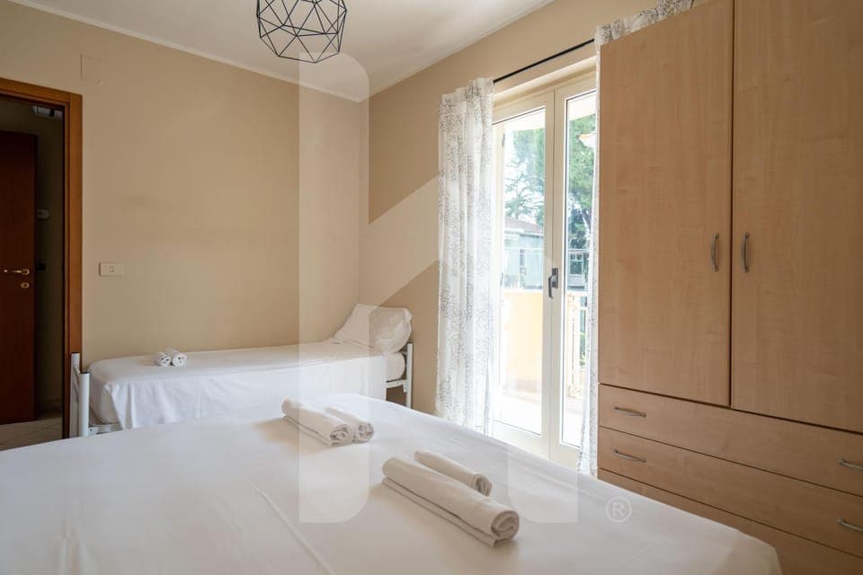 Bed, Photo of the whole room, Bedroom, towels, wardrobe