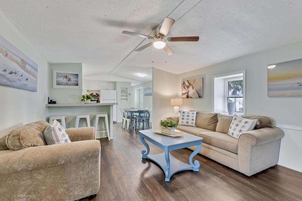 Bluefish Cottage by Carolina Beach Realty House in Kure Beach