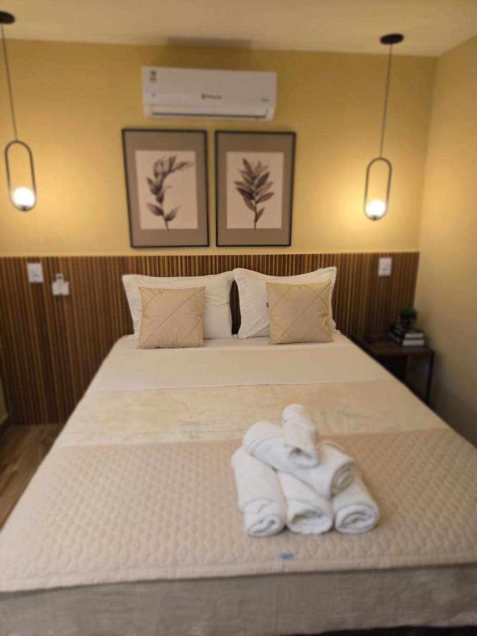 Bed, Photo of the whole room, Bedroom, towels, air conditioner